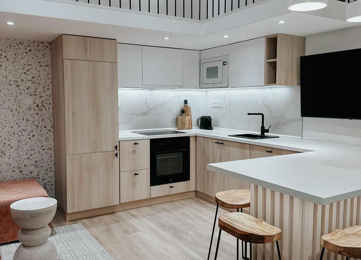 Jokai-J18 Three Bedroom Stylish Suite Budapest Apartment