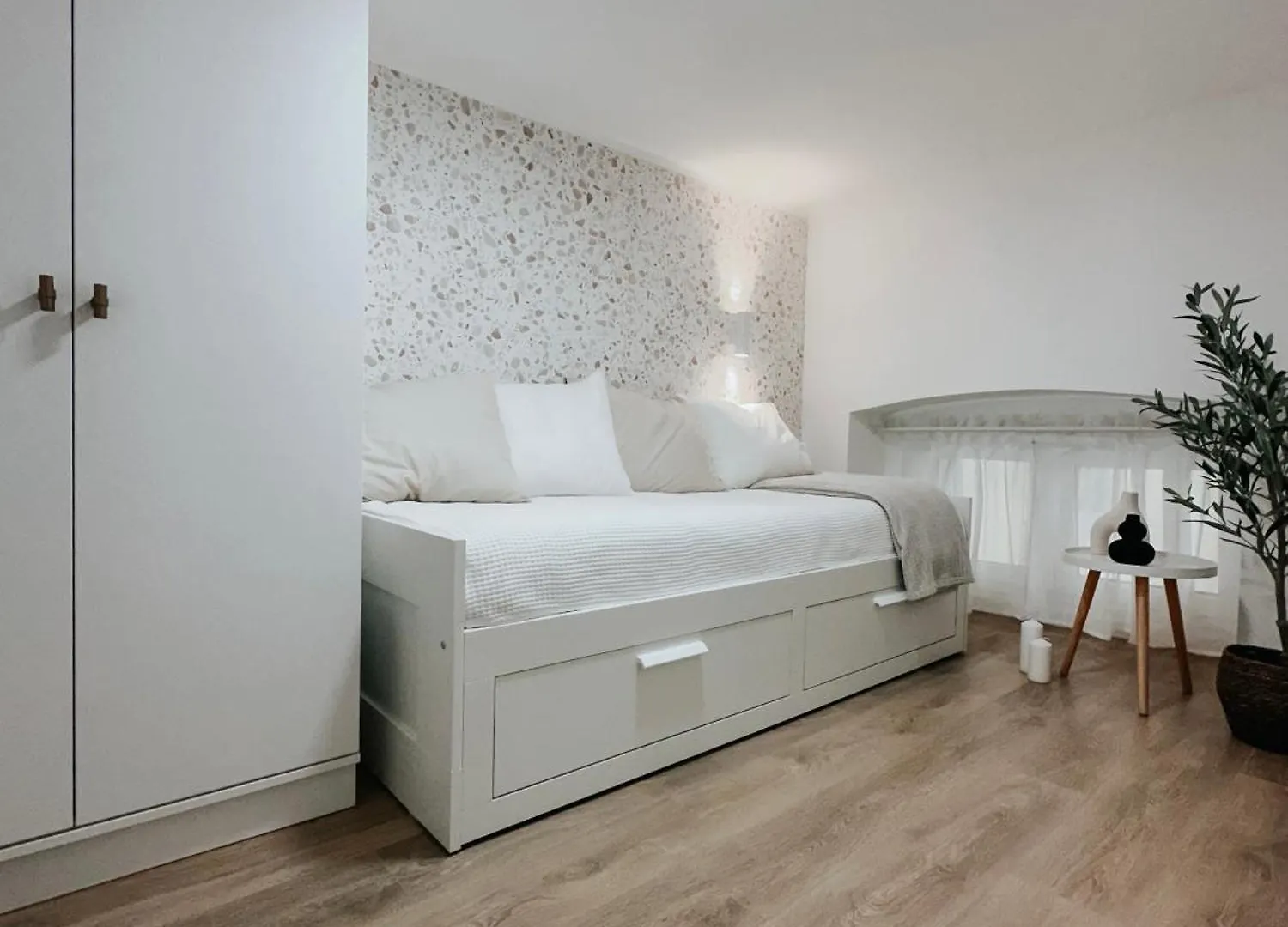 Jokai-J18 Three Bedroom Stylish Suite Budapest