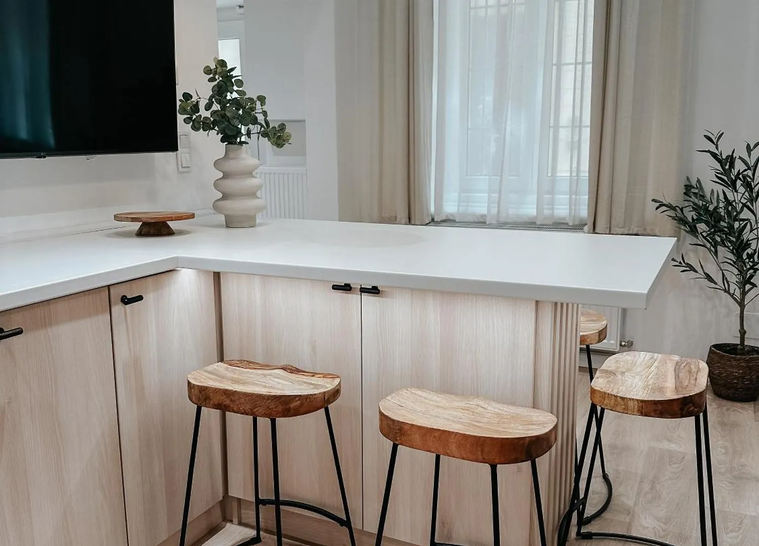 Jokai-J18 Three Bedroom Stylish Suite Budapest Apartment